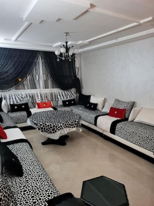 Rare Appartement De Vacances Tangier Exterior photo